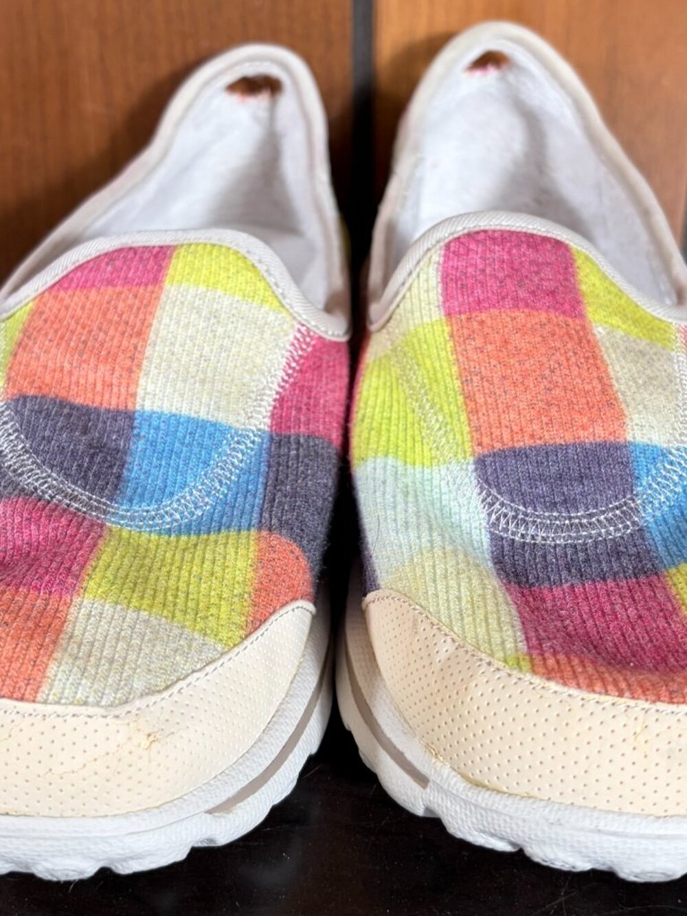 Skechers Go Walk Resalyte Slip-On Colorful Plaid Colorway Womens Sz 8 - EUC